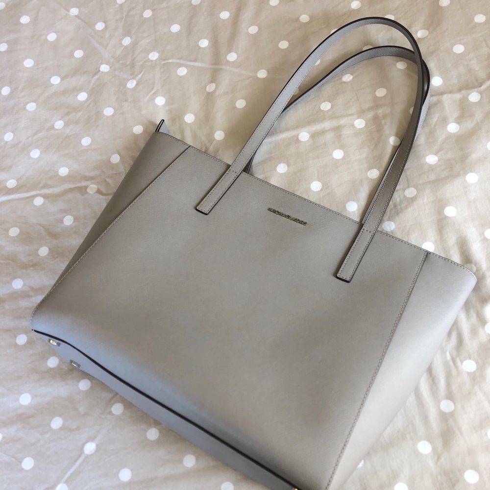 Brand new!! 🌟 🌟 Michael Kors large tote bag